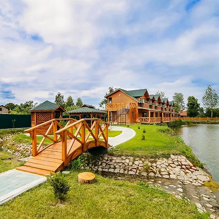 Zarichna Hotel *